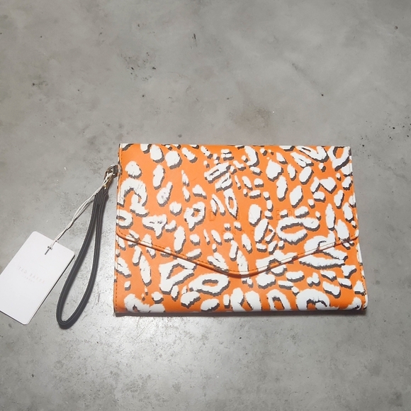 NWT Ted Baker London Black, Burnt Sienna, White ART-ish Cheetah Envelope Clutch - Picture 3 of 12